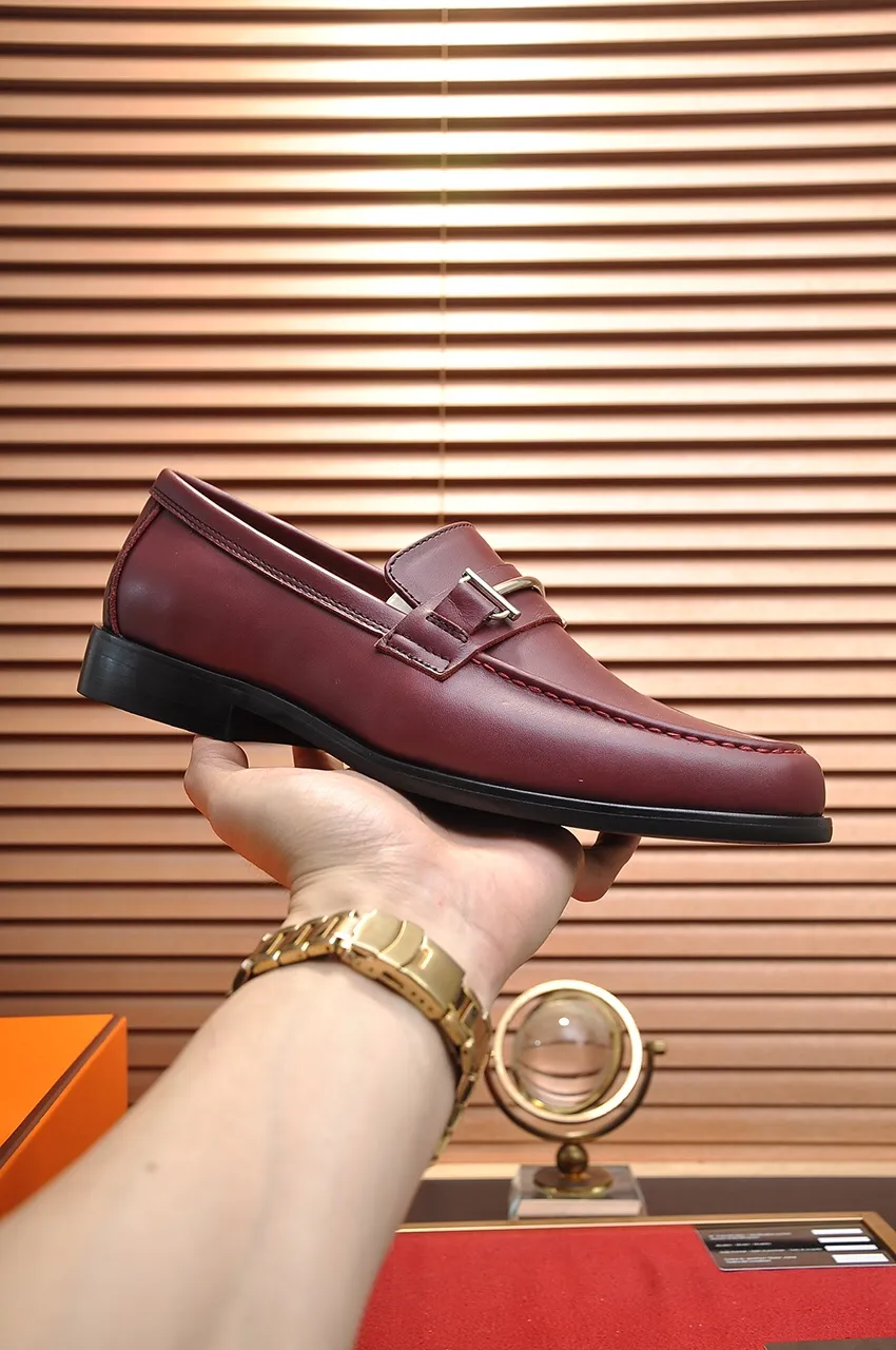 Men's shoes💰460💶[HERMES] (sheepskin lining)🍀Italian top luxury🍀He does not pursue novel styles and gorgeous colors, but attracts the favor of successful men with his flawless, elegant and classic style. Formal leather shoes This very comfortable, simple and stable style allows you to easily match any style! The pattern is absolutely 1:1 refined from the original case, and we strive for excellence in materials, imported cowhide + sheepskin lining💪💪💪extraordinary texture👍! .Black Brown Size: 38-45 (45 customized)